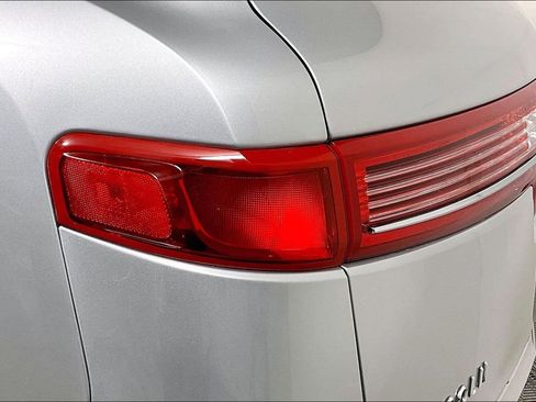 Used 2019 Lincoln MKT AWD image 30