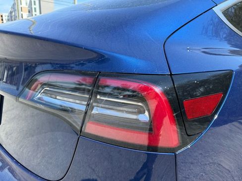 Used 2019 Tesla Model 3 image 12