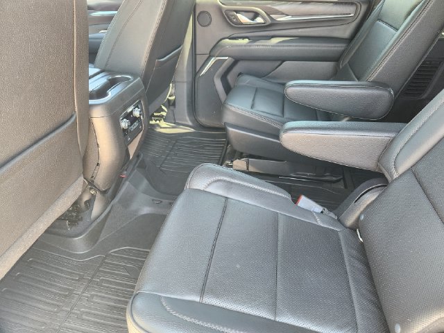 Used 2021 GMC Yukon XL Denali w/ Denali Premium Package AWD/4WD image 31