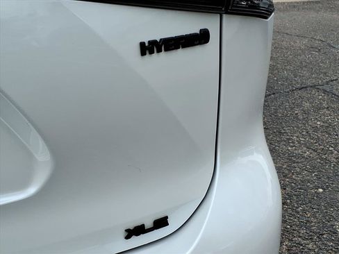 Used 2022 Toyota Highlander Bronze Edition image 15