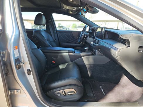 Used 2021 Lexus LS 500 image 27