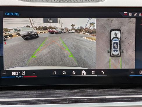 Used 2025 BMW X7 M60i image 24