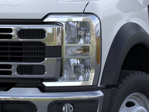 New 2026 Ford F550 4x4 Supercab Super Duty image 17