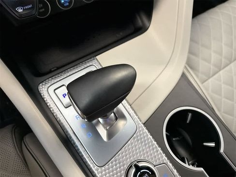 Used 2023 Genesis G70 3.3T w/ Sport Prestige Package image 32