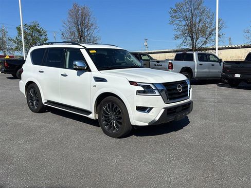 Used 2022 Nissan Armada Platinum w/ Captain's Chairs Package image 1