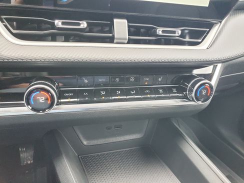 New 2026 Chevrolet Equinox LT w/ Convenience Package II FWD image 20