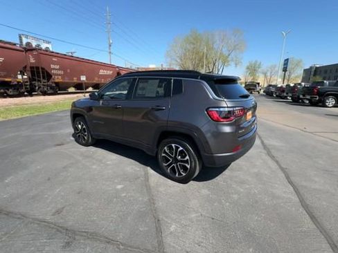 Used 2023 Jeep Compass Limited AWD/4WD image 6