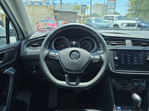 Used 2021 Volkswagen Tiguan SE AWD/4WD image 32