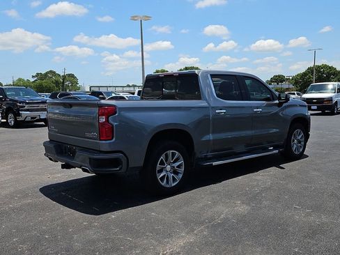 Used 2021 Chevrolet Silverado 1500 High Country w/ Safety Package II AWD/4WD image 17