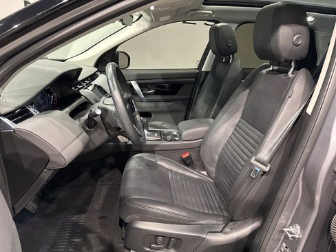 Used 2023 Land Rover Discovery Sport S image 10