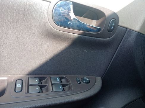 Used 2011 Chevrolet Malibu LS image 9