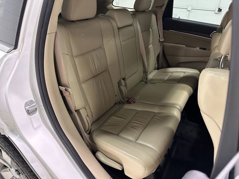 Used 2016 Jeep Grand Cherokee Limited image 18