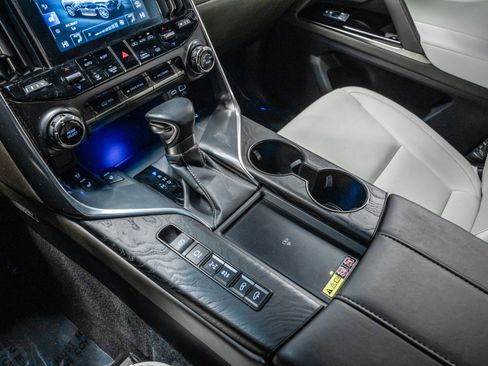 Used 2024 Lexus LX 600 4WD w/ Luxury Package image 24