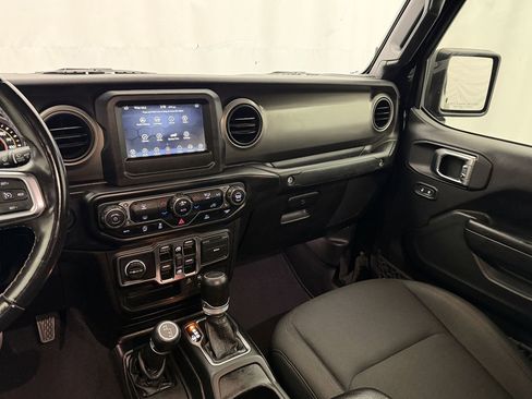 Used 2020 Jeep Gladiator Sport w/ Quick Order Package 24S AWD/4WD image 14
