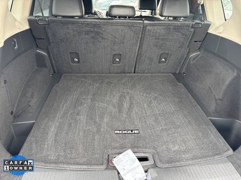 Certified 2022 Nissan Rogue SV w/ SV Premium Package image 21