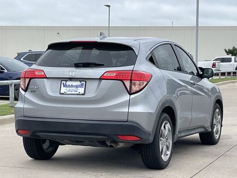 Used 2017 Honda HR-V LX image 4