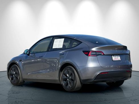 Used 2024 Tesla Model Y Long Range image 6