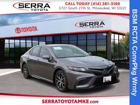 Used 2024 Toyota Camry SE w/ Convenience Package FWD image 1