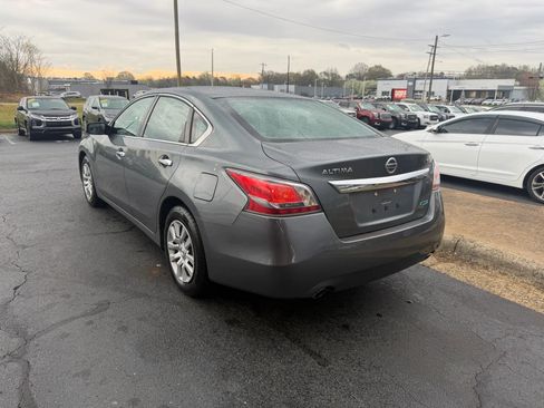 Used 2014 Nissan Altima 2.5 S image 5