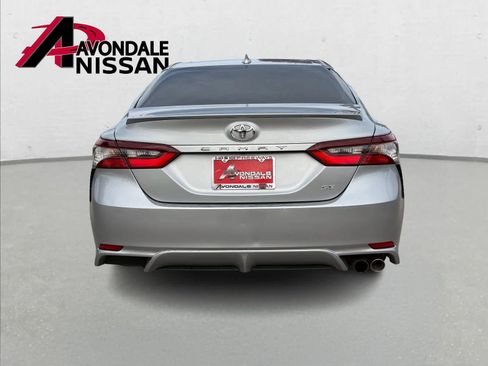 Used 2024 Toyota Camry SE image 5