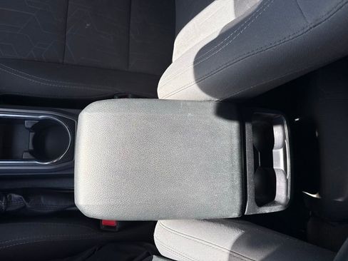 Used 2018 Toyota Tacoma TRD Off-Road AWD/4WD image 16