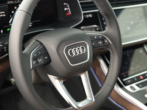 New 2026 Audi Q7 2.0T Premium image 16