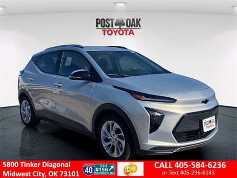 Used 2023 Chevrolet Bolt EUV LT w/ Driver Confidence Package image 1