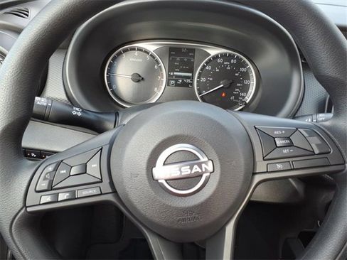 New 2025 Nissan Kicks Play S image 10