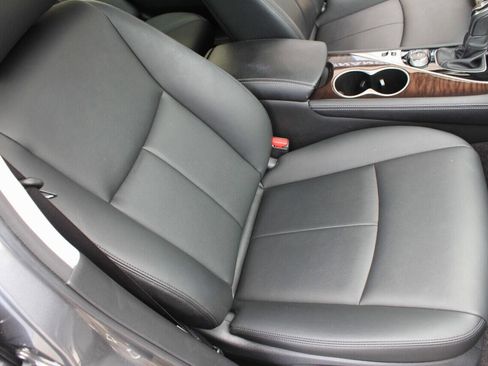 Used 2019 INFINITI Q50 Luxe w/ Essential Package (3.0T Luxe) image 17