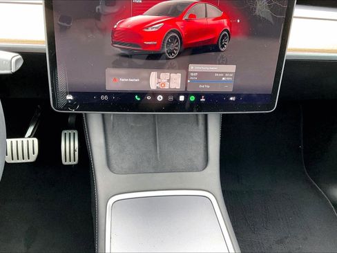 Used 2022 Tesla Model Y Performance image 15