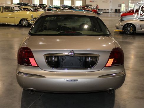 Used 1999 Lincoln Continental image 13