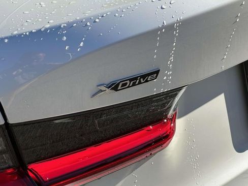 Certified 2025 BMW 330i xDrive Sedan w/ Convenience Package image 19