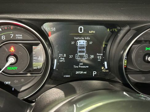 Used 2023 Jeep Wrangler Unlimited Sahara AWD/4WD image 25