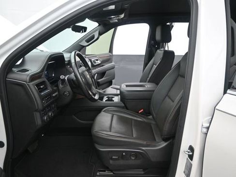 Used 2024 Chevrolet Suburban High Country w/ Max Trailering Package AWD/4WD image 12