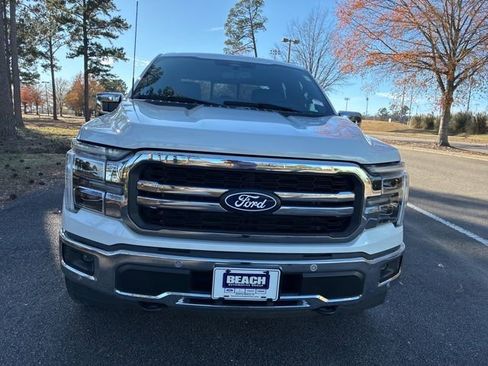 Used 2025 Ford F150 Lariat w/ Equipment Group 501A Mid image 9