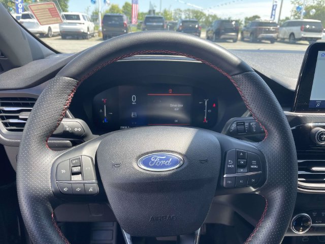 Used 2025 Ford Escape ST-Line Select AWD/4WD image 28