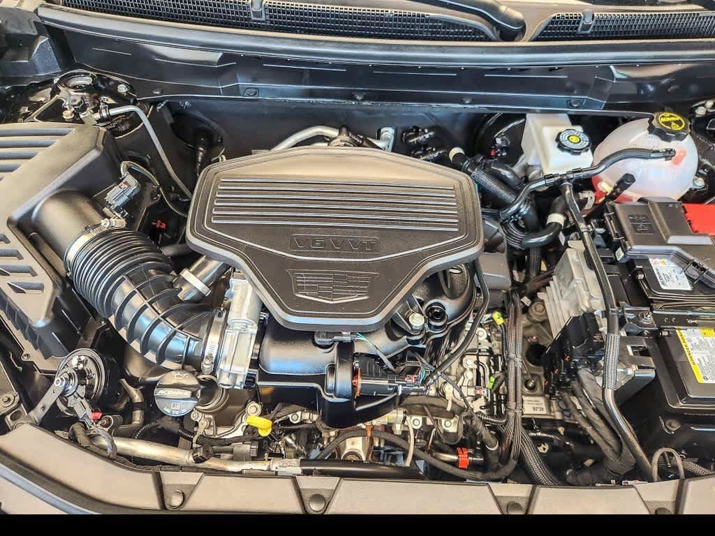 Certified 2025 Cadillac XT5 Premium Luxury w/ LPO, Floor Liner Package AWD/4WD image 28