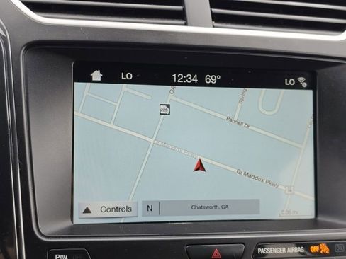 Used 2018 Ford Explorer XLT w/ Equipment Group 201A FWD image 21