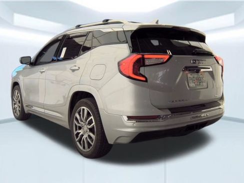 Used 2022 GMC Terrain Denali AWD/4WD image 3