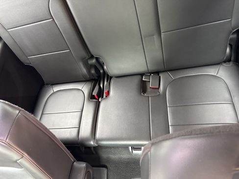 Used 2018 Chevrolet Traverse LT AWD/4WD image 23