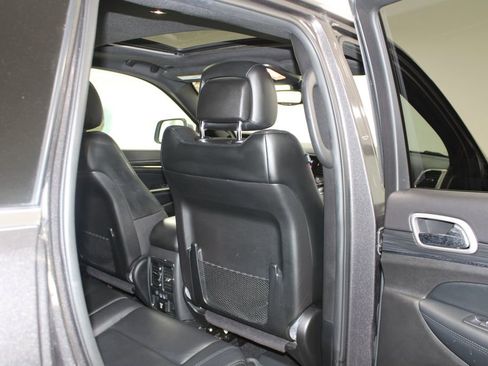 Used 2021 Jeep Grand Cherokee Limited w/ Trailer Tow Group IV image 33