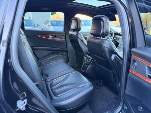 Used 2020 Lincoln Nautilus Reserve image 11