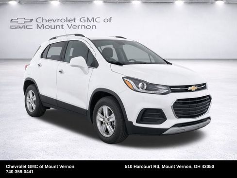 Used 2017 Chevrolet Trax LT w/ LT Convenience Package AWD/4WD image 22