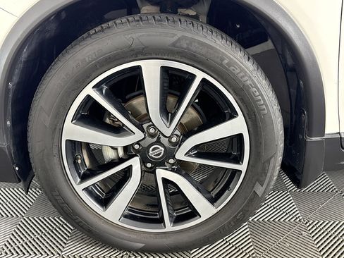 Used 2019 Nissan Rogue SL w/ Premium Package FWD image 63