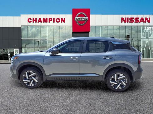 New 2026 Nissan Kicks SV w/ Charging Package FWD image 4