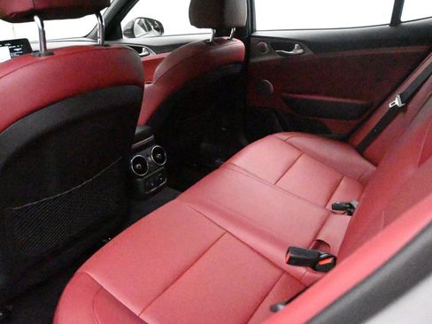 Used 2019 Kia Stinger GT1 image 12