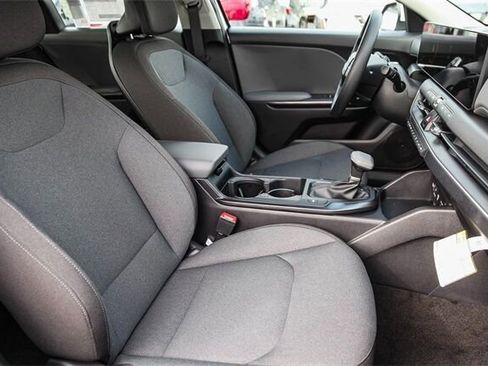 New 2025 Kia K4 LX image 14