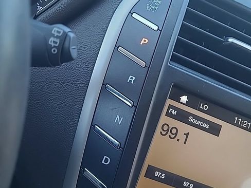 Used 2019 Lincoln MKC Select w/ Select Plus Package AWD/4WD image 25
