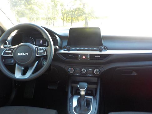 Used 2023 Kia Forte LXS image 14