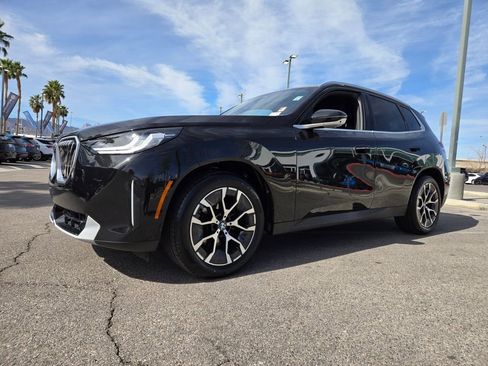 Used 2025 BMW X3 xDrive30i w/ Premium Package AWD/4WD image 2
